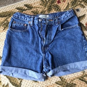 Gap women’s high-waited cutoff denim shorts